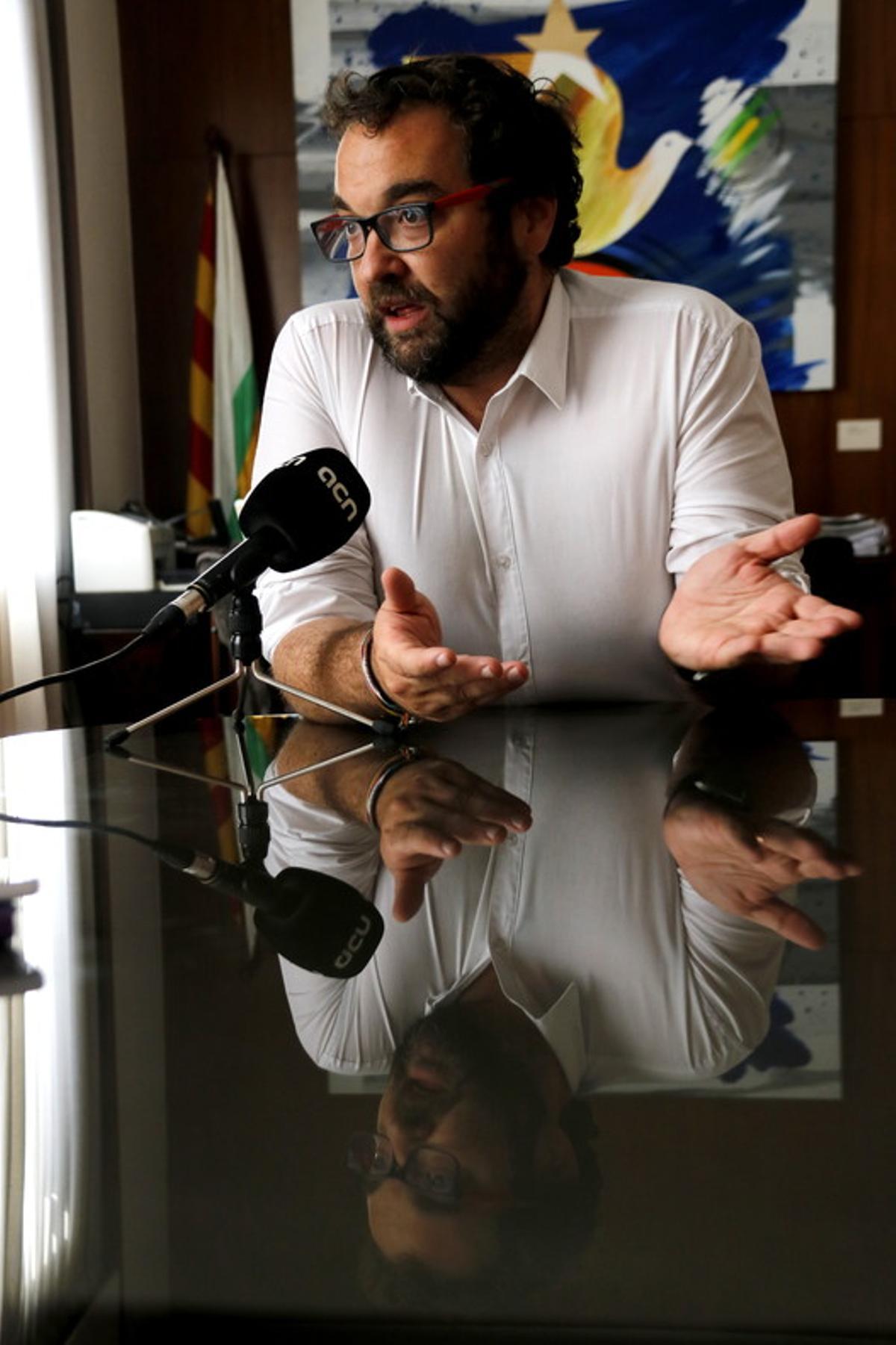 Juli Fernàndez, alcalde de Sabadell. Juli Fernàndez, alcalde de Sabadell.