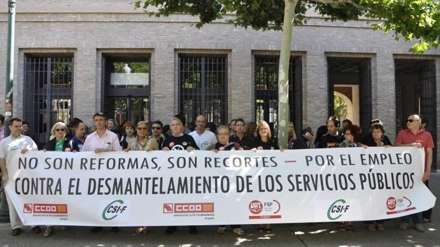 Los funcionarios exigen los costes de la Ley de la Función Pública