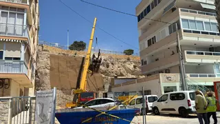 La presión vecinal paraliza las obras del ascensor de la playa Centro de La Vila Joiosa