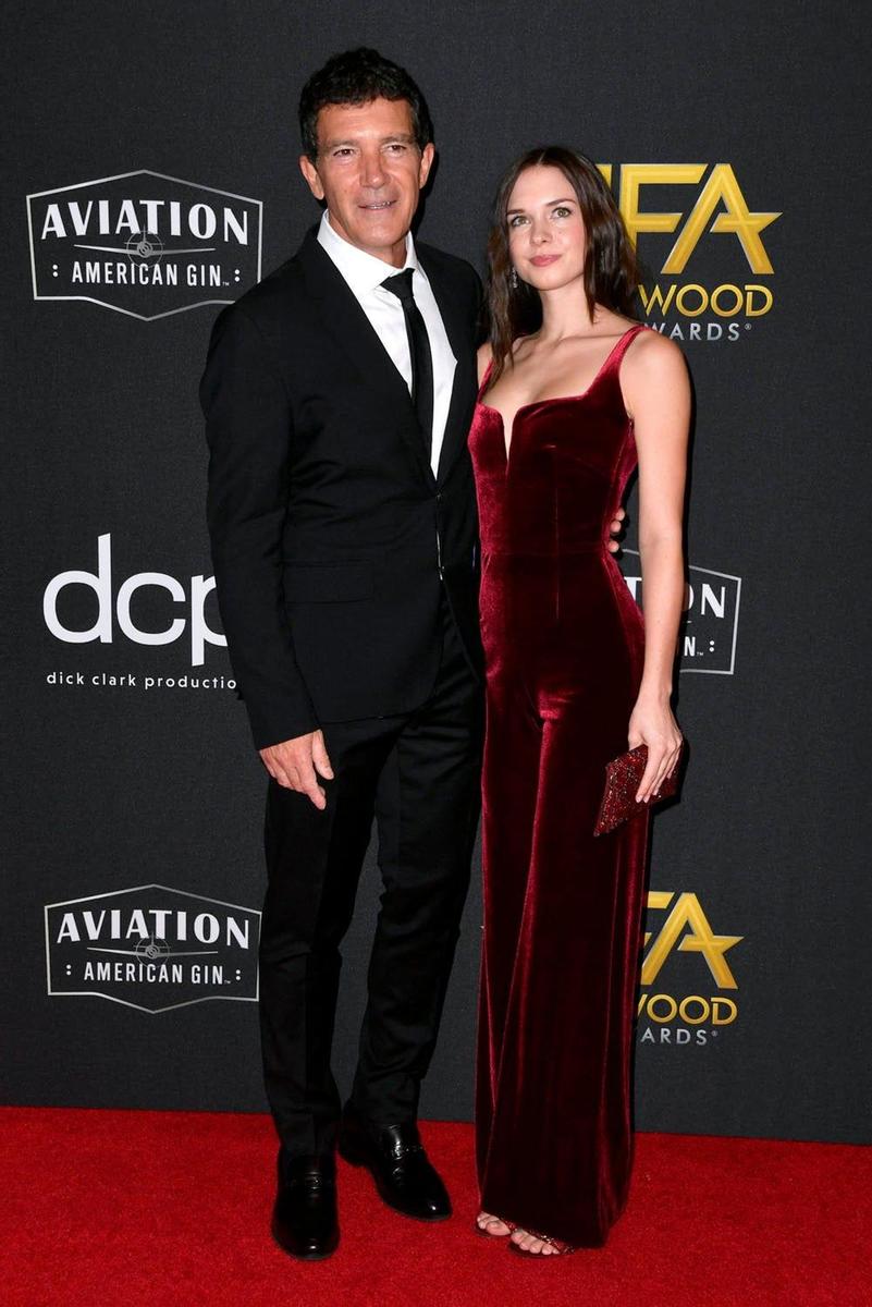 Antonio Banderas y Stella del Carmen en la alfombra roja de los 'Hollywood Film Awards 2019'