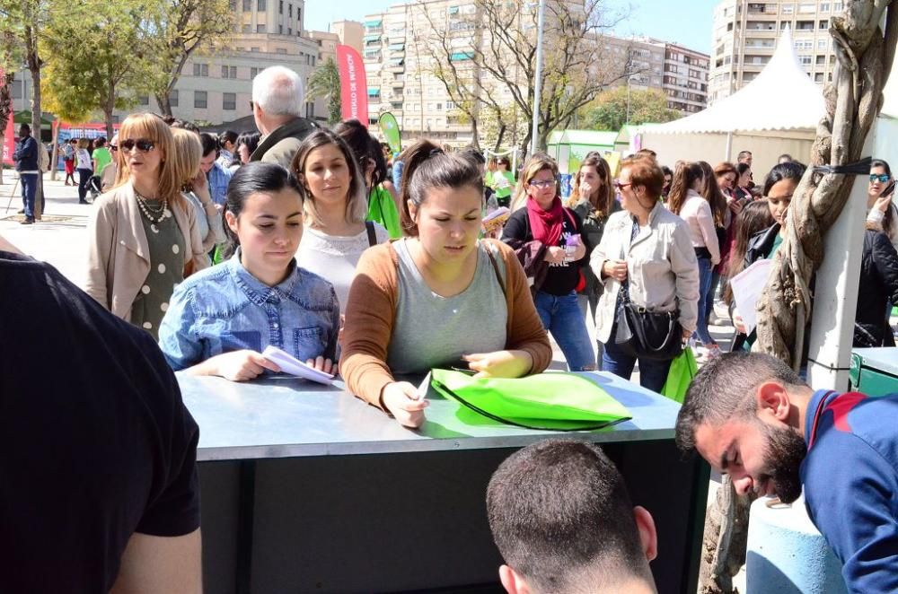 Entrega de dorsales de la III Carrera de la Mujer