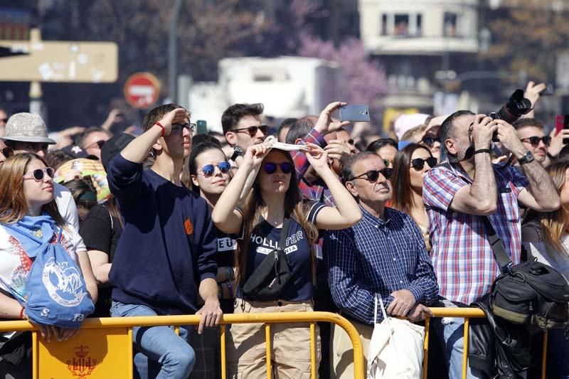 Búscate en la mascletà del 14 de marzo