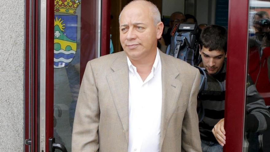 Adolfo Gacio tras presentar su dimisión como alcalde de Boqueixón al ser investigado