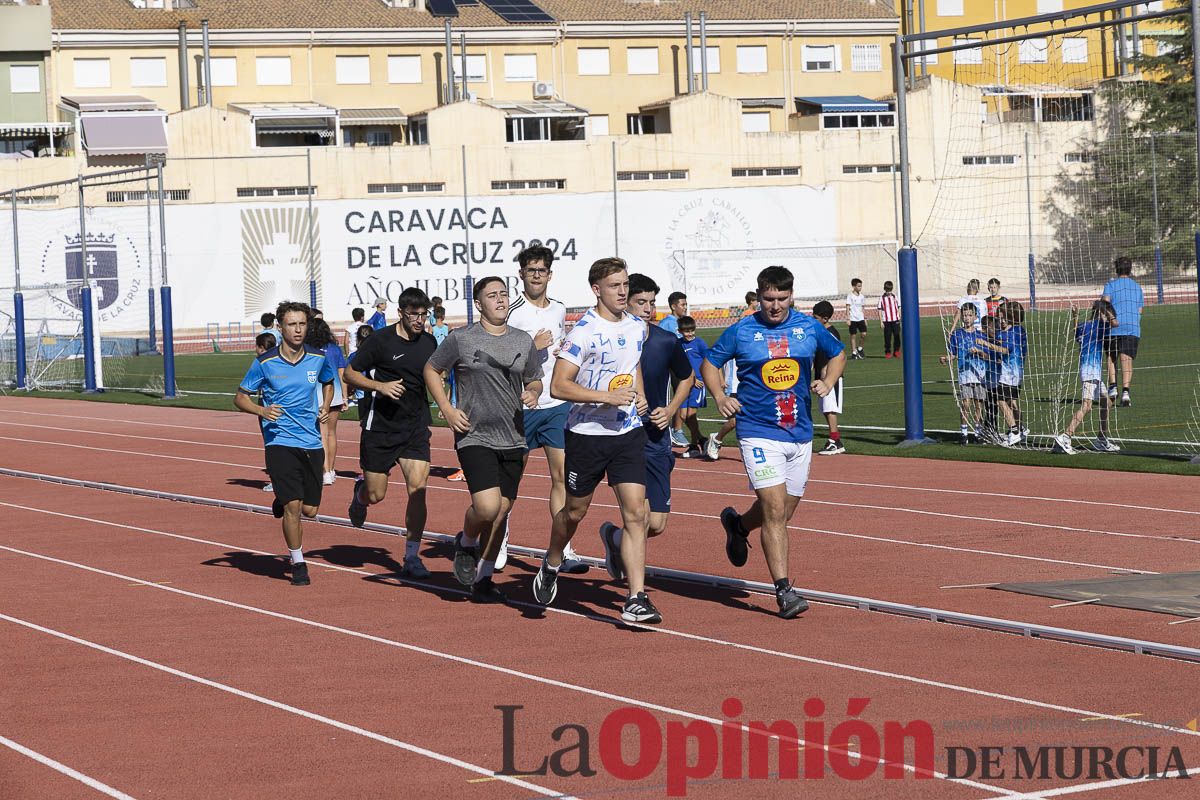 Abel Antón visitaba la Escuela Municipal de Atletismo de Caravaca
