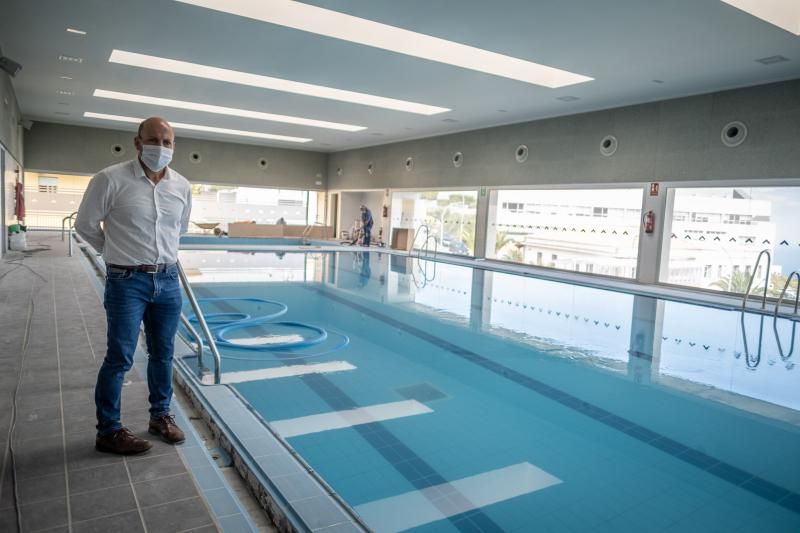 Visita a la piscina de La Guancha, que sigue cerrada