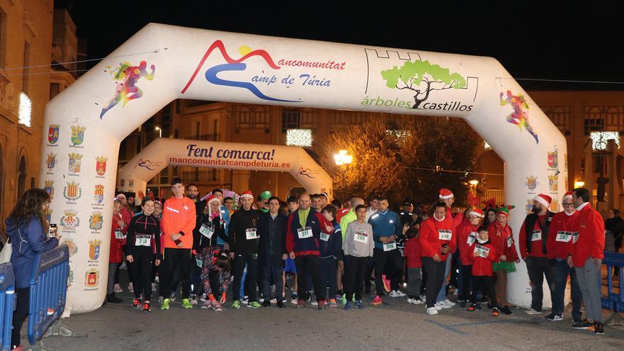 La San Silvestre Solidaria de Llíria recauda casi 300 euros contra el cáncer