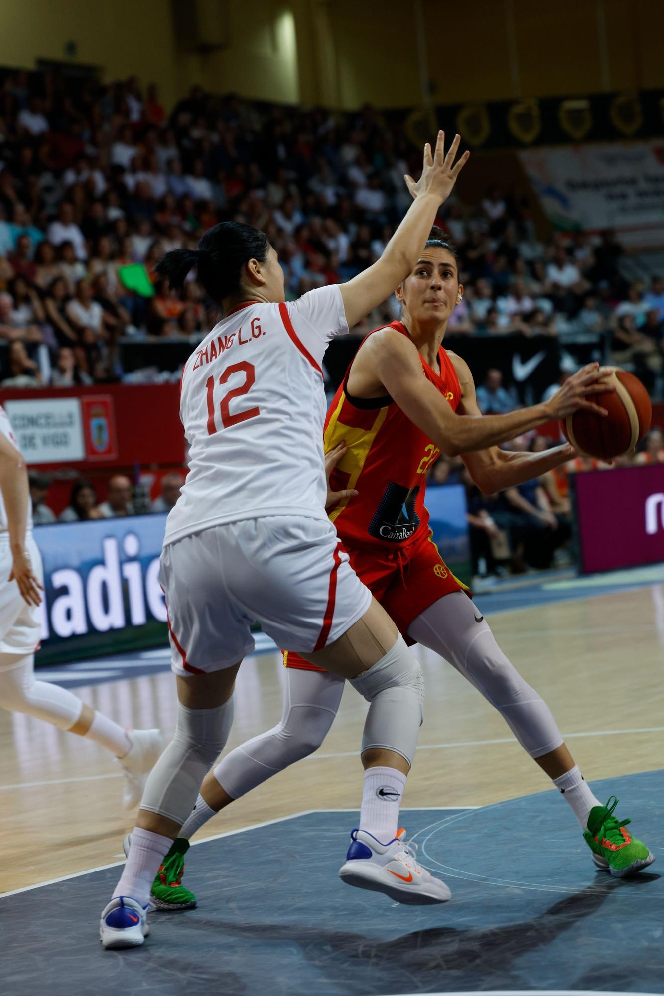 La seleccción femenina de básquet reina en Vigo