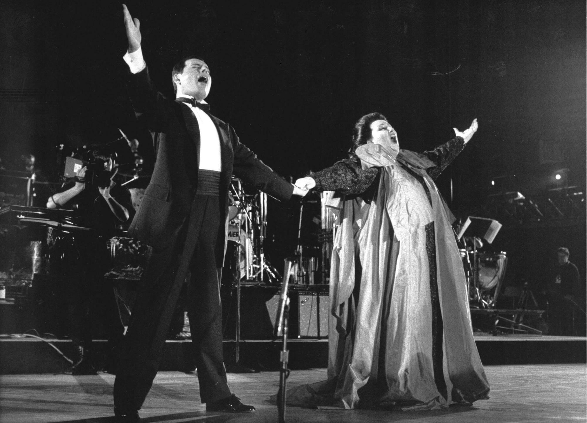 Freddy Mercury y Monserrat Caballé en el concierto previo a Barcelona 92