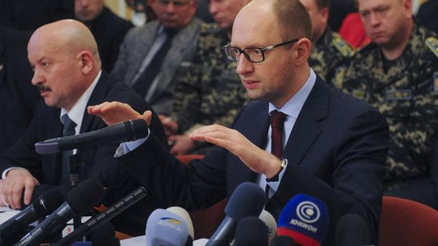 El primer ministro de Ucrania, Arseni Yatseniuk, este viernes en Donetsk.