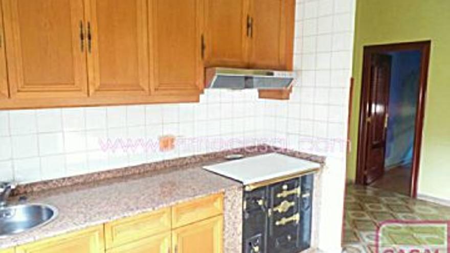 21.600 € Venta de piso en Mieres (Concejo) (Mieres), 2 habitaciones, 1 baño...