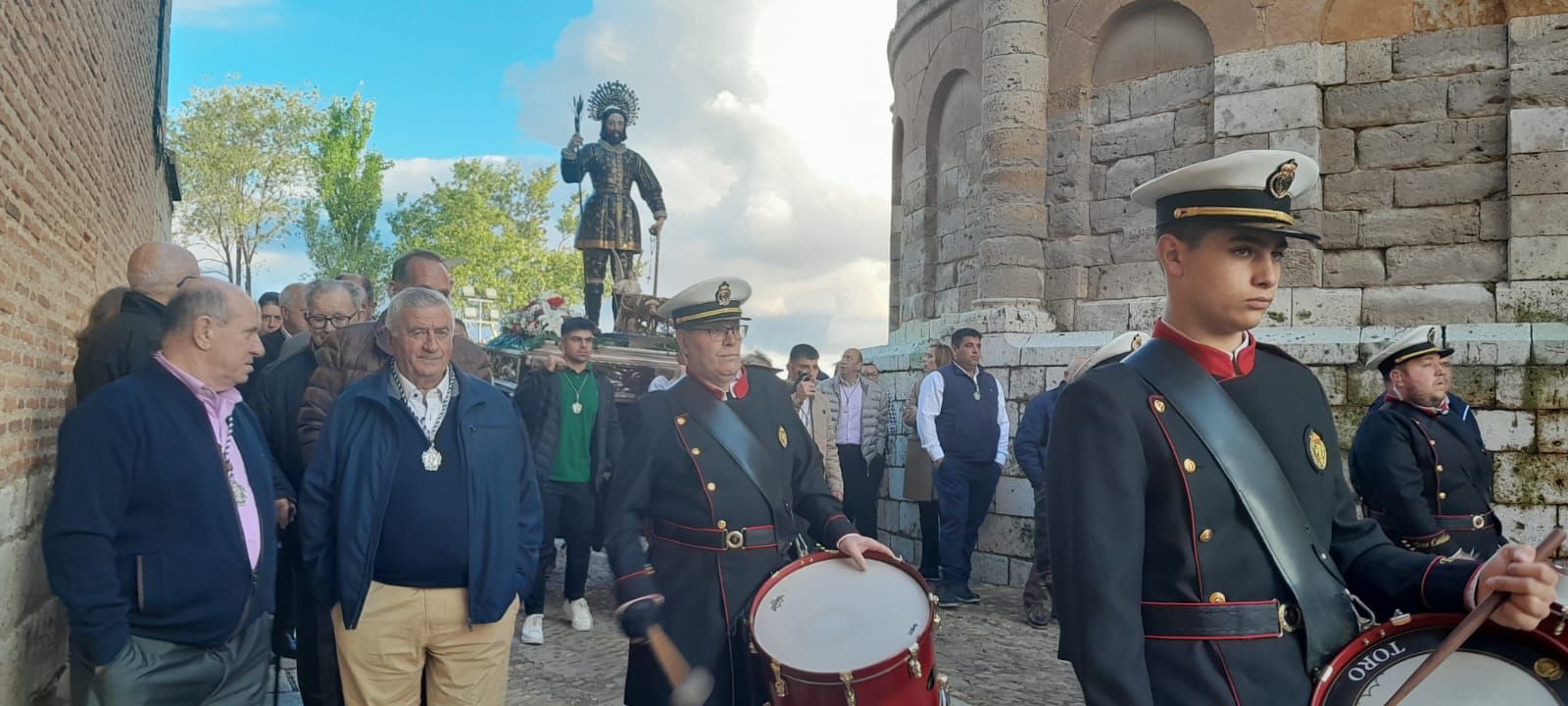 GALERÍA | Agricultores y devotos participan en la procesión de San Isidro Labrador en Toro
