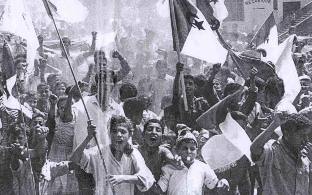 Cincuenta años con los pies negros