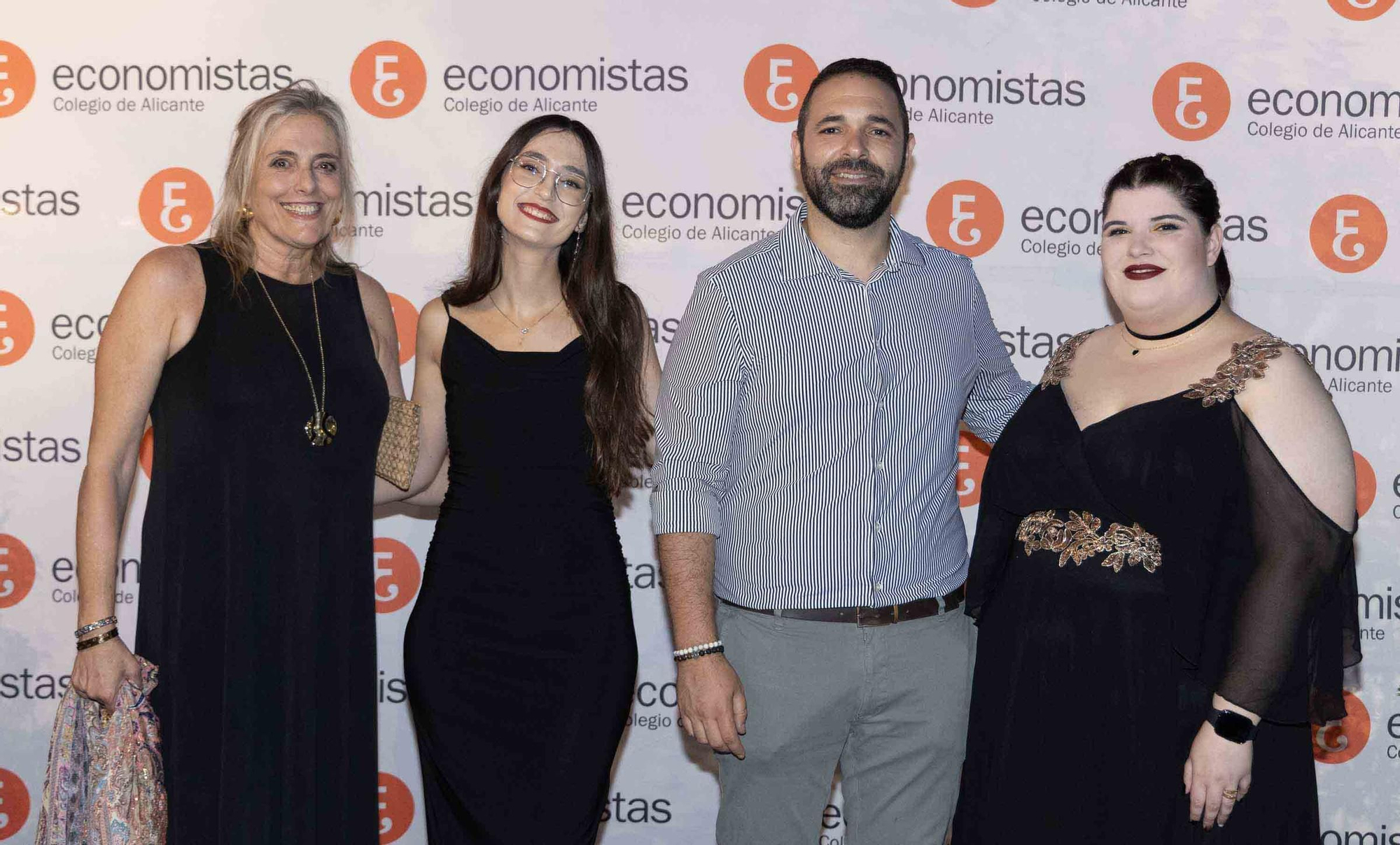 El Colegio de Economistas de Alicante celebra su cena anual en honor a su patrón