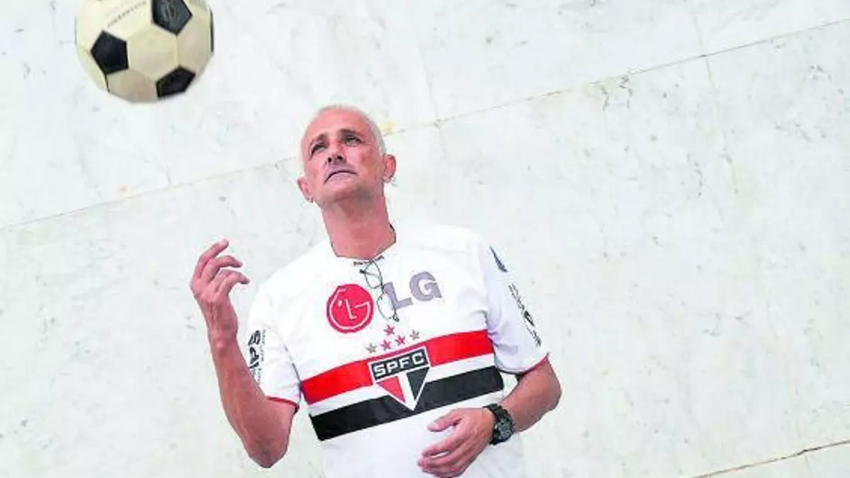 El exfutbolista ‘Palillo’ estafa más de 5.000 euros con falsos abonos de la UD Las Palmas