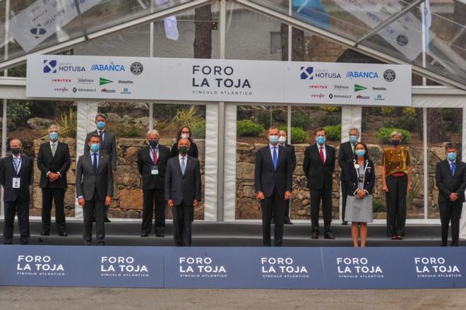 El Rey inaugura el Foro La Toja
