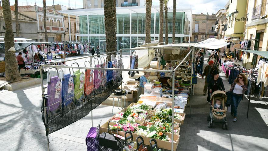 El mercado ambulante vuelve al entorno del nou Mercat