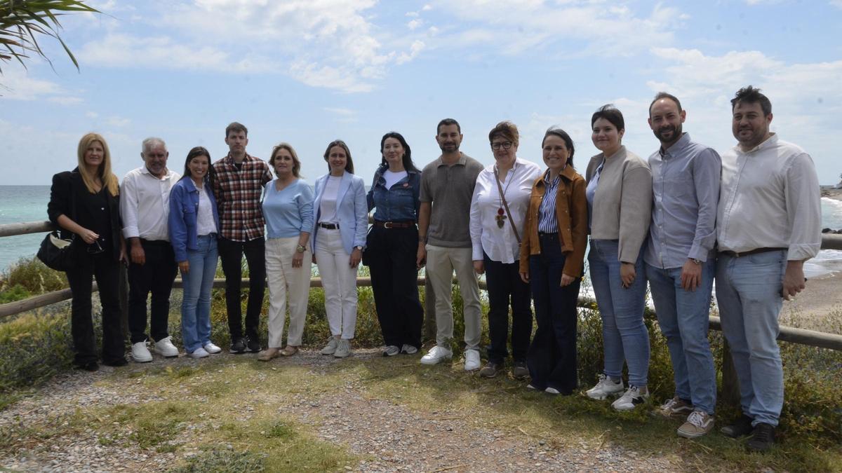 Cargos socialistas nacionales, autonómicos y locales se reúnen en Moncofa para hablar sobre la costa.