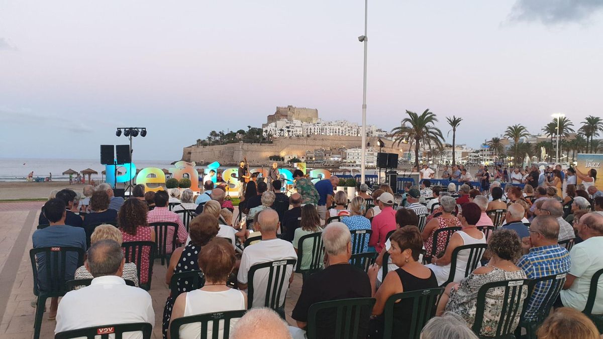 El Paseo Marítimo de Peñíscola acogerá las seis actuaciones previstas en la quinta edición de la cita callejera.