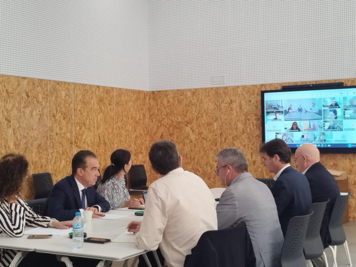 Imagen de la reunión celebrada en la Concejalía de Urbanismo.