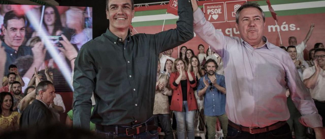 Pedro Sánchez i Juan Espadas, en un acte del PSOE. | DDG