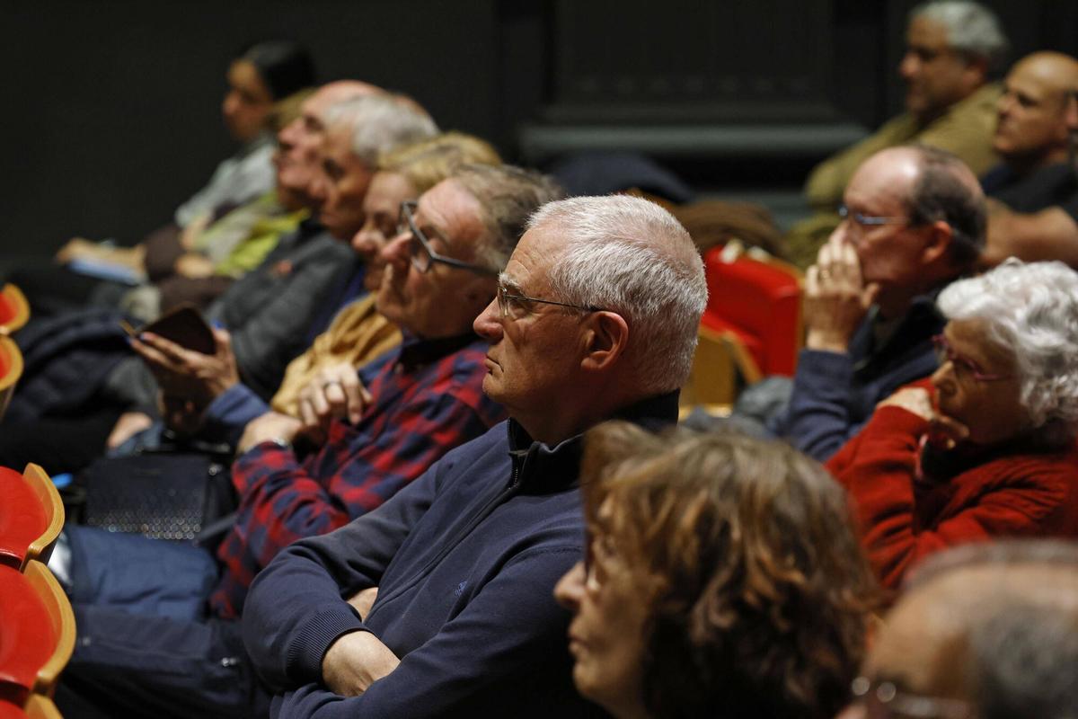 Girona. Auditori Irla. Presentacio de la novel·la "La darrera paraula" de Toni Strubell.