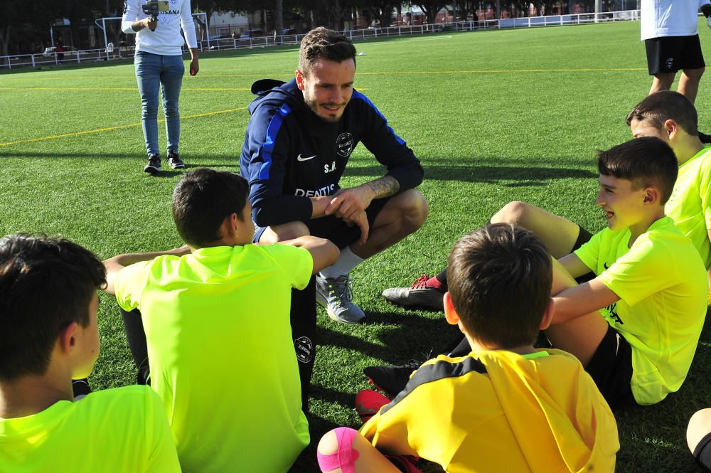 Saúl inicia en Elche el clínic Winter de la Academia Ñíguez Sport