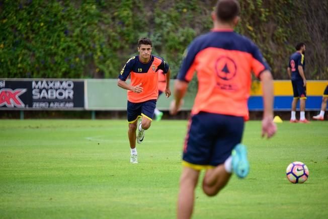 Entrenamiento UD Las Palmas en Barranco Seco ...