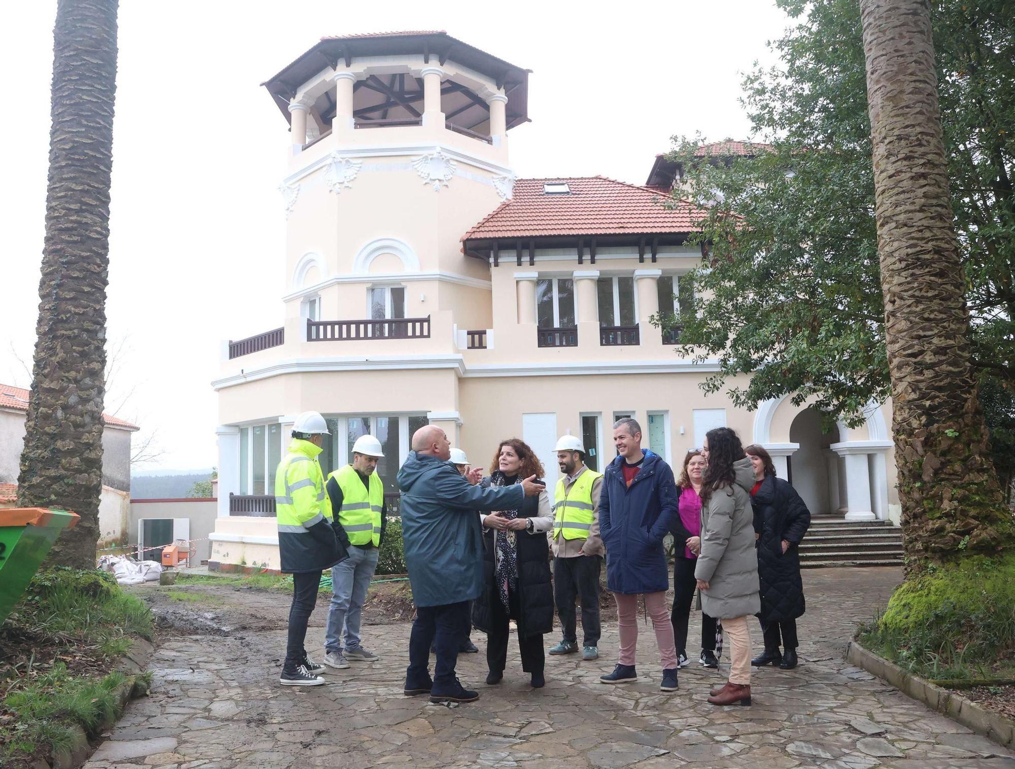 Visita a Finca Os Loureiros, sede del futuro Pazo da Cultura de Abegondo