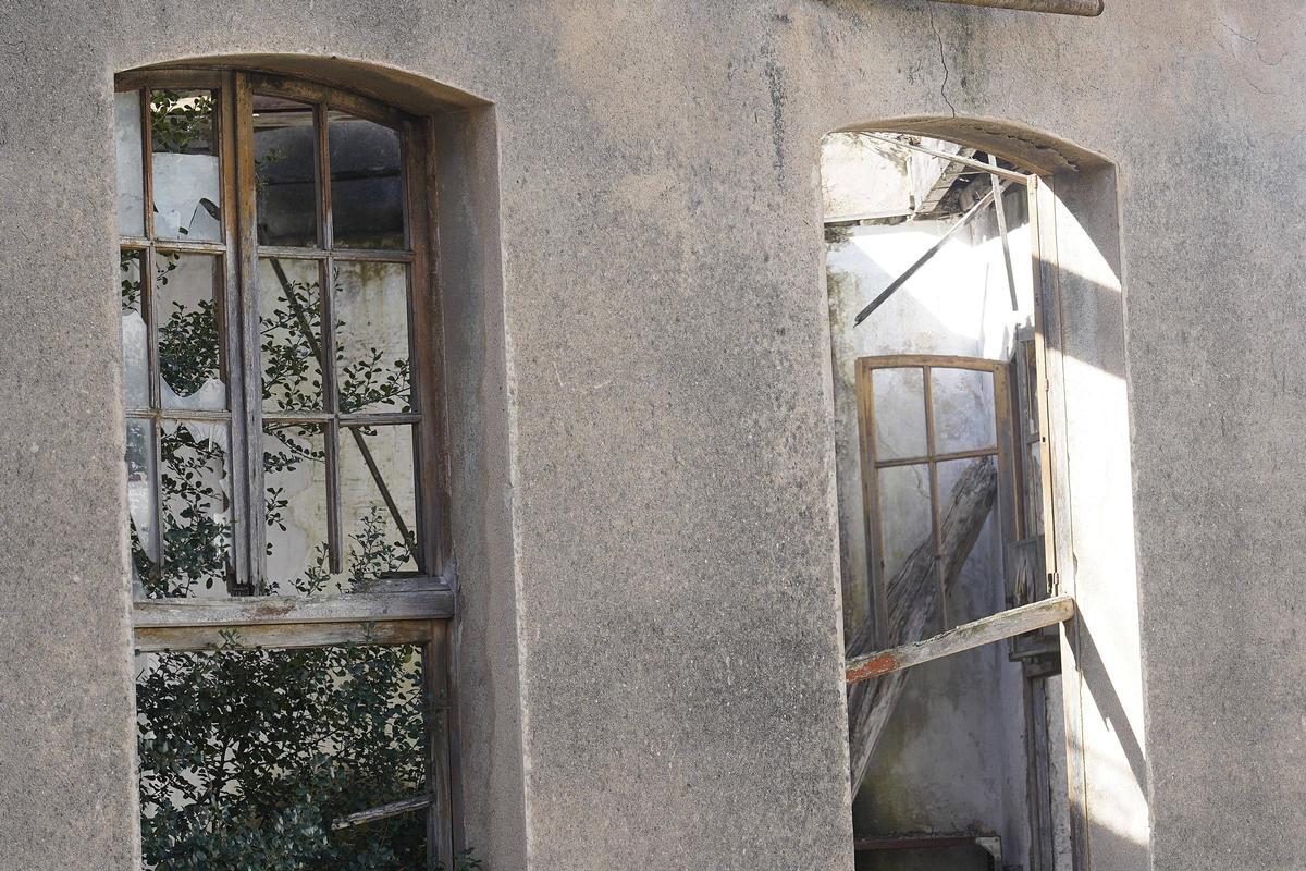 Les fotos de l'antic taller de la Marfà que es convertirà en un espai d'horticultura