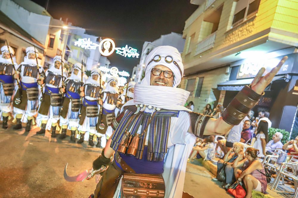 Espectacular entrada de Mora de las fiestas de Almoradí 2019