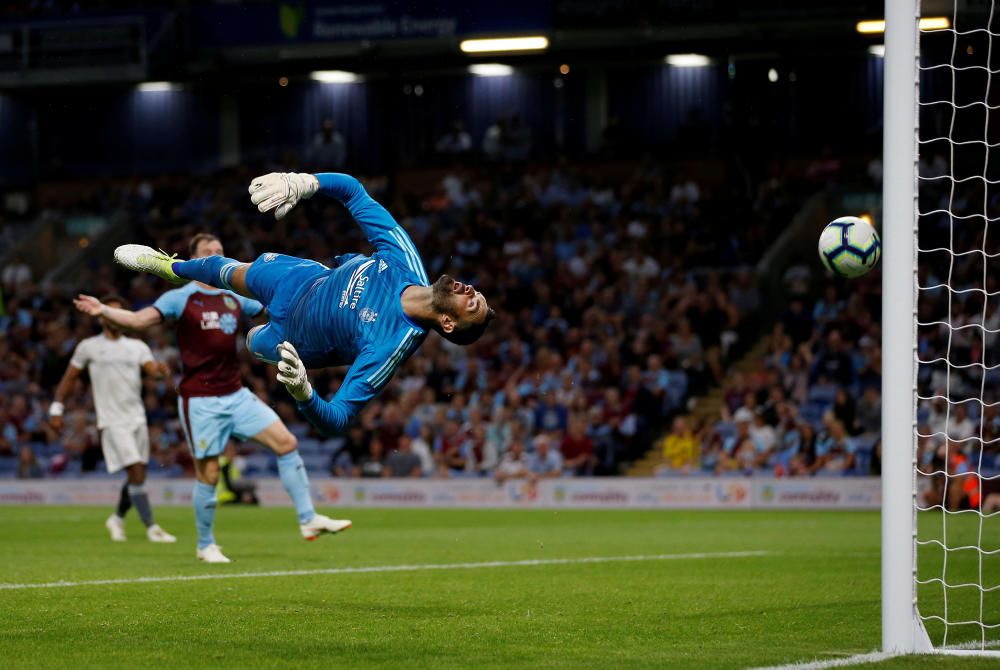 Joe Lewis en el estadio Turf Moor de Burnley.