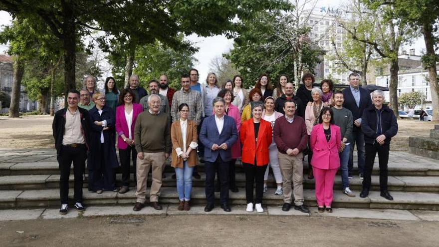 Lores: “Ahora nos jugamos avanzar o volver a la Pontevedra rancia, casposa y clasista”