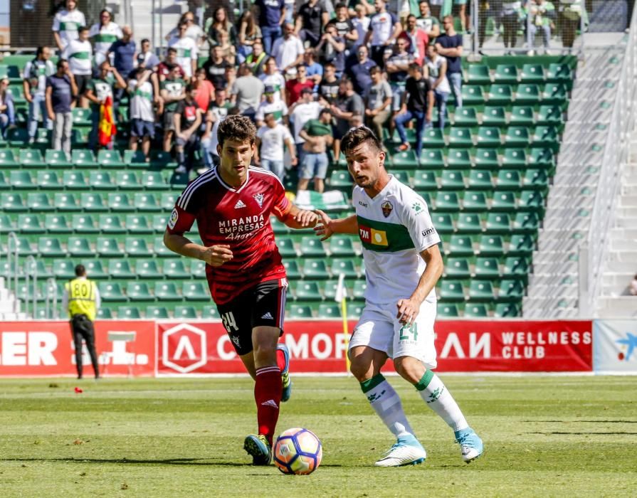 Debacle del Elche ante el colista