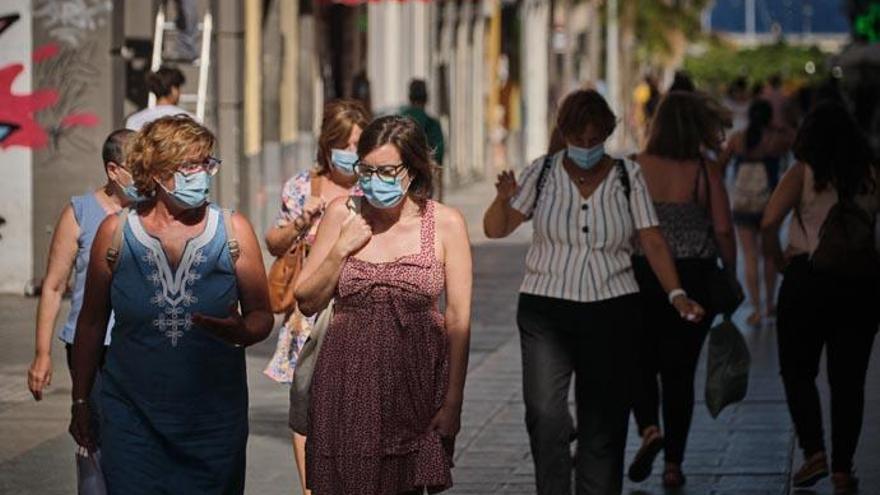 Canarias suma 144 contagios en un día, la segunda cifra más alta de la pandemia