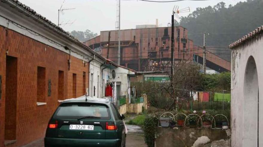 Más de doscientos vecinos entre térmicas y parques de carbones