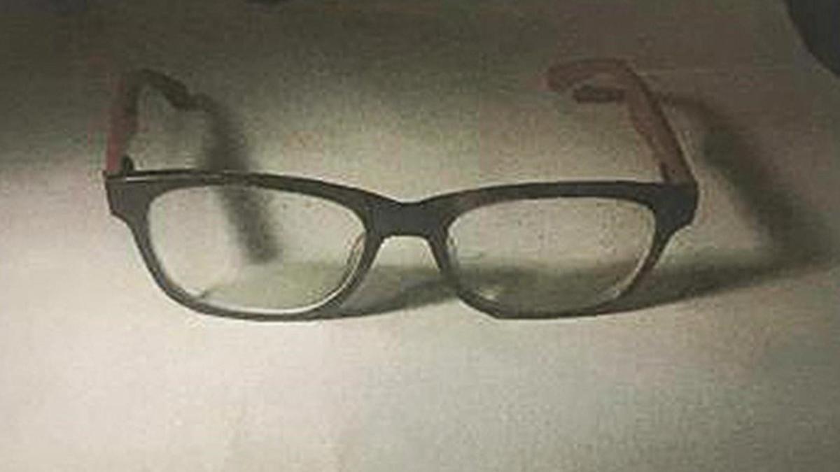 Gafas graduadas que llevaba el empresario vasco cuando acudió a su cita sexual con Candy