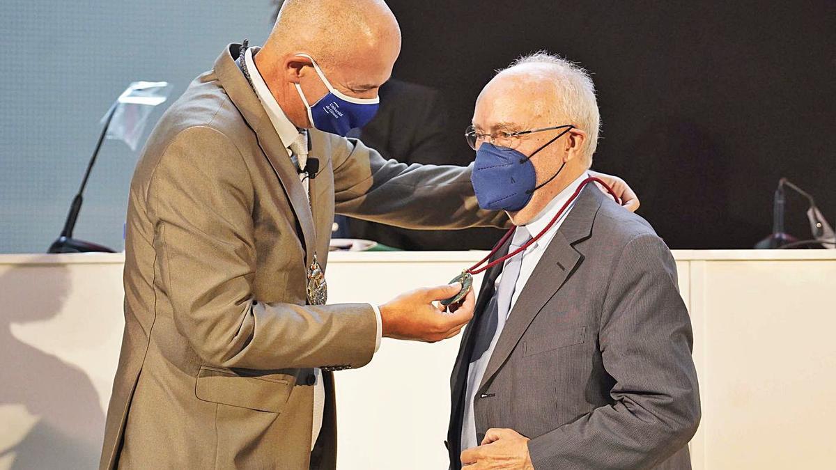 El rector de la UdG, Quim Salvi, i Josep Maria Casasús en l’acte d’ahir