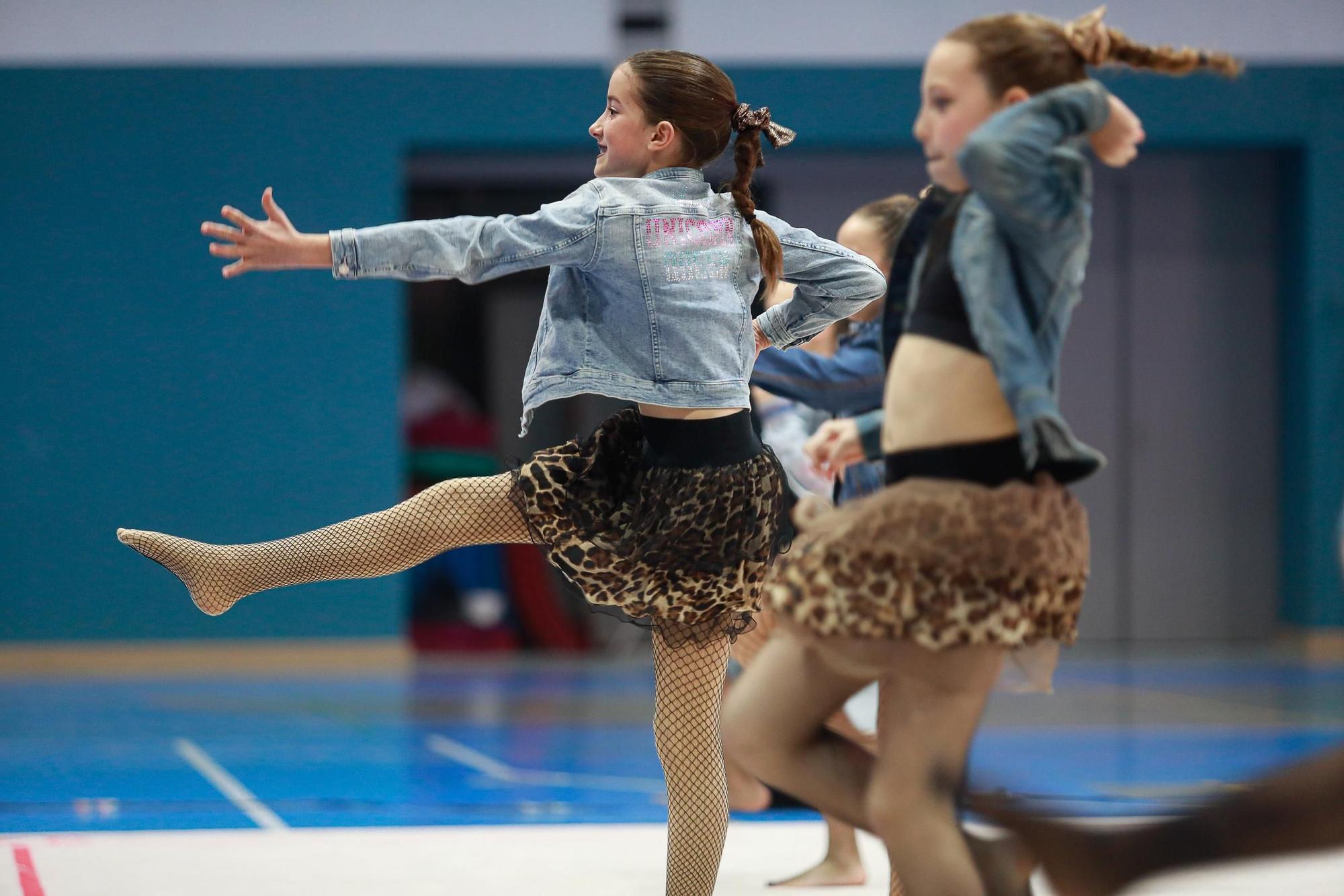 Mira aquí las imágenes de la gala de Navidad de gimnasia rítmica en Ibiza