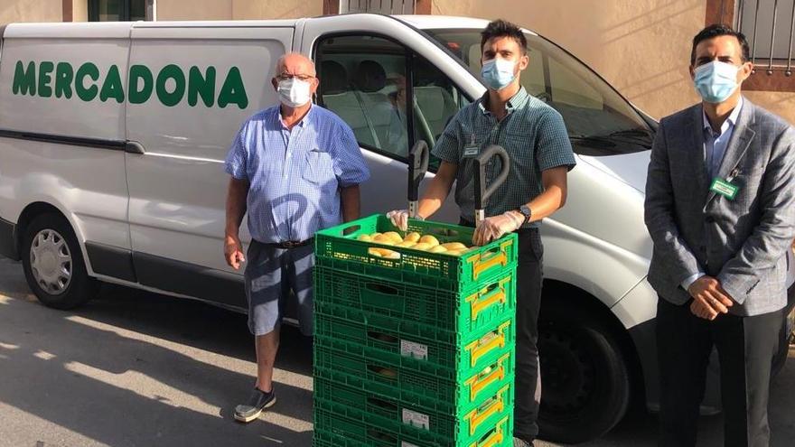 Imagen de la primera entrega al comedor social de  Alimentos Solidarios de Torrevieja