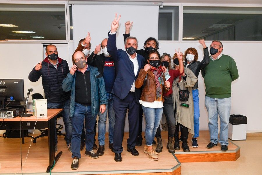 El equipo de Luis Serra celebra la victoria en las elecciones de la ULPGC
