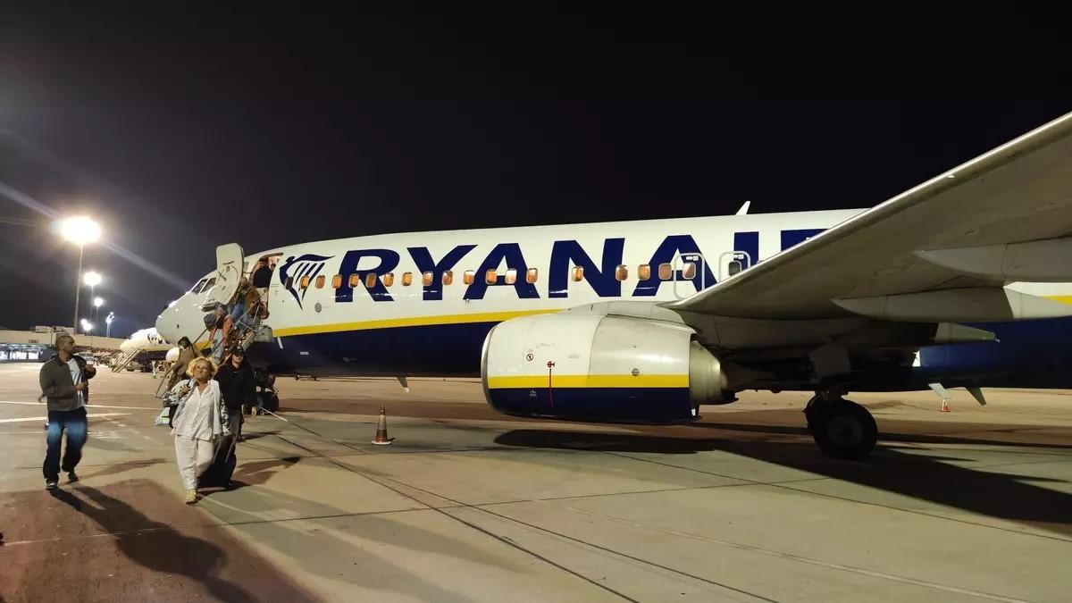 Die Passagiere des Ryanair-Flugs kamen erst in der Nacht an.