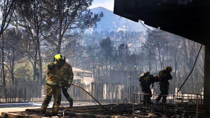 El Consorcio de Alicante colabora en tareas de extinción del incendio de Llutxent