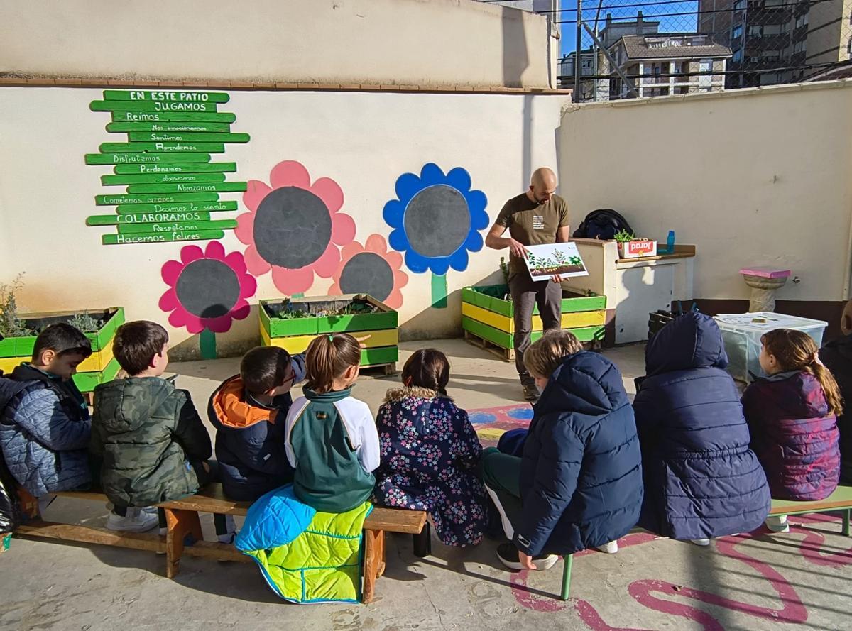Actividad de huertos escolares en Binefar