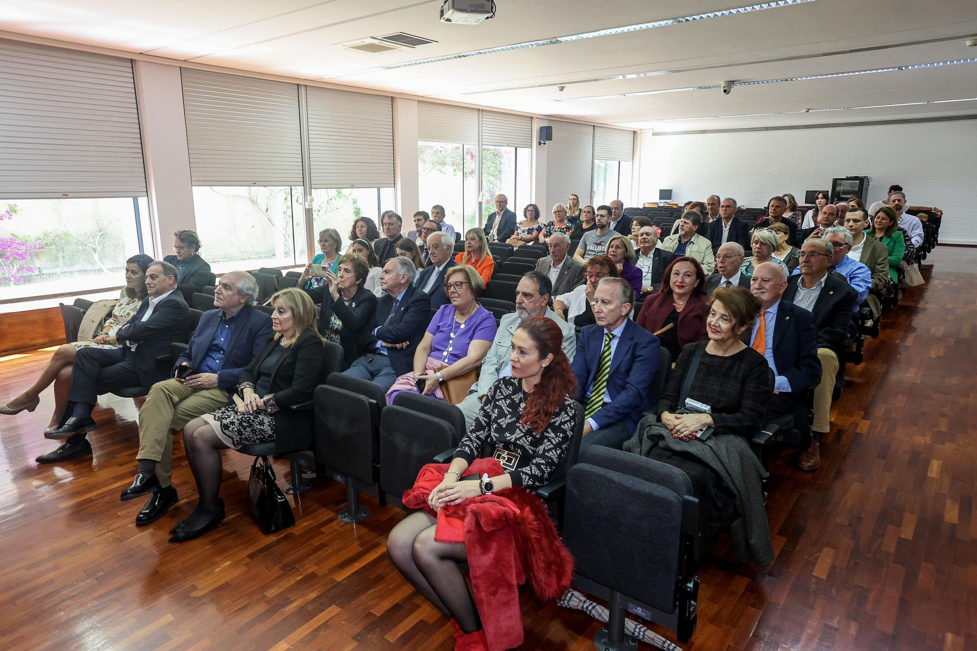 El Colegio de Docentes y Licenciados conmemora sus 80 años en Alicante