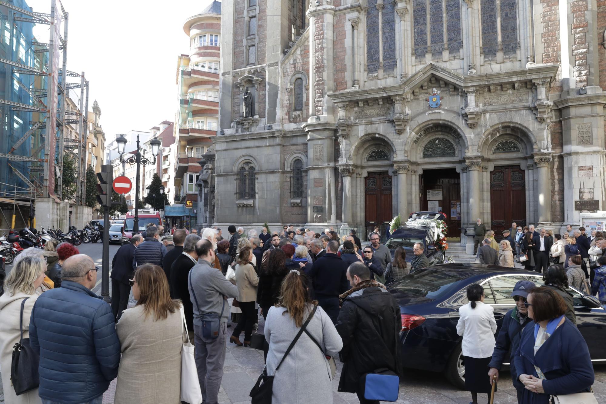 En imágenes: funeral por el fotógrafo Ángel Ricardo en Oviedo