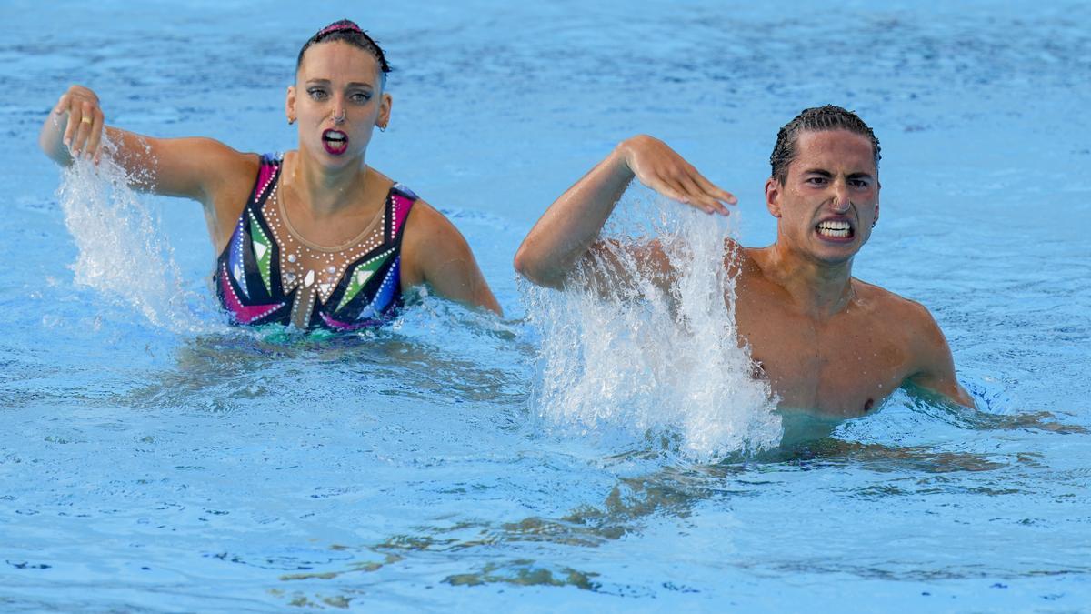 Emma Garcia y Dennis Gonzalez, durante su ejercicio.