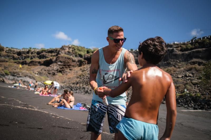 Abre la playa del Bollullo, en La Orotava