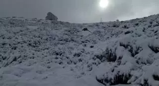 Pleito insular en las alturas entre la nieve y la calima