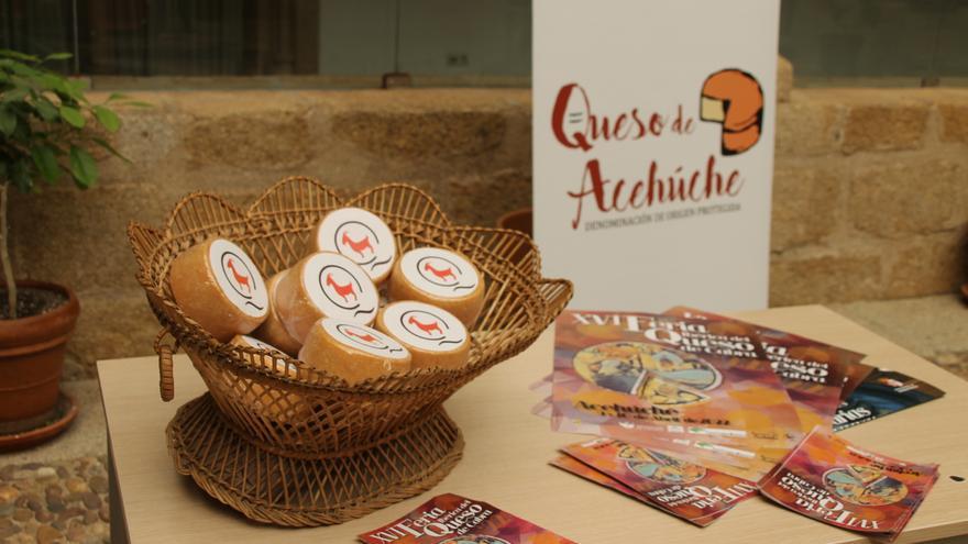 Extremadura se congratula del respaldo de la CE al queso de Acehúche