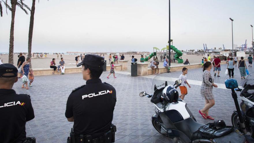 La Policía aumenta la vigilancia con más controles en València